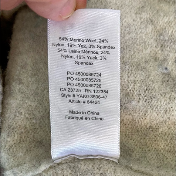 Aritzia The Group Babaton Thurlow Sweater Women’s Size XXS - Picture 6 of 7